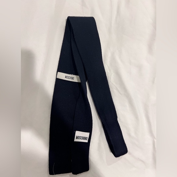 Moschino men’s tie - Picture 2 of 4